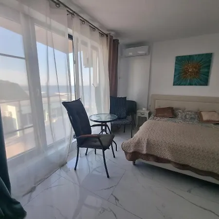 Studio 46 Beach Mamaia Nord Apartment *